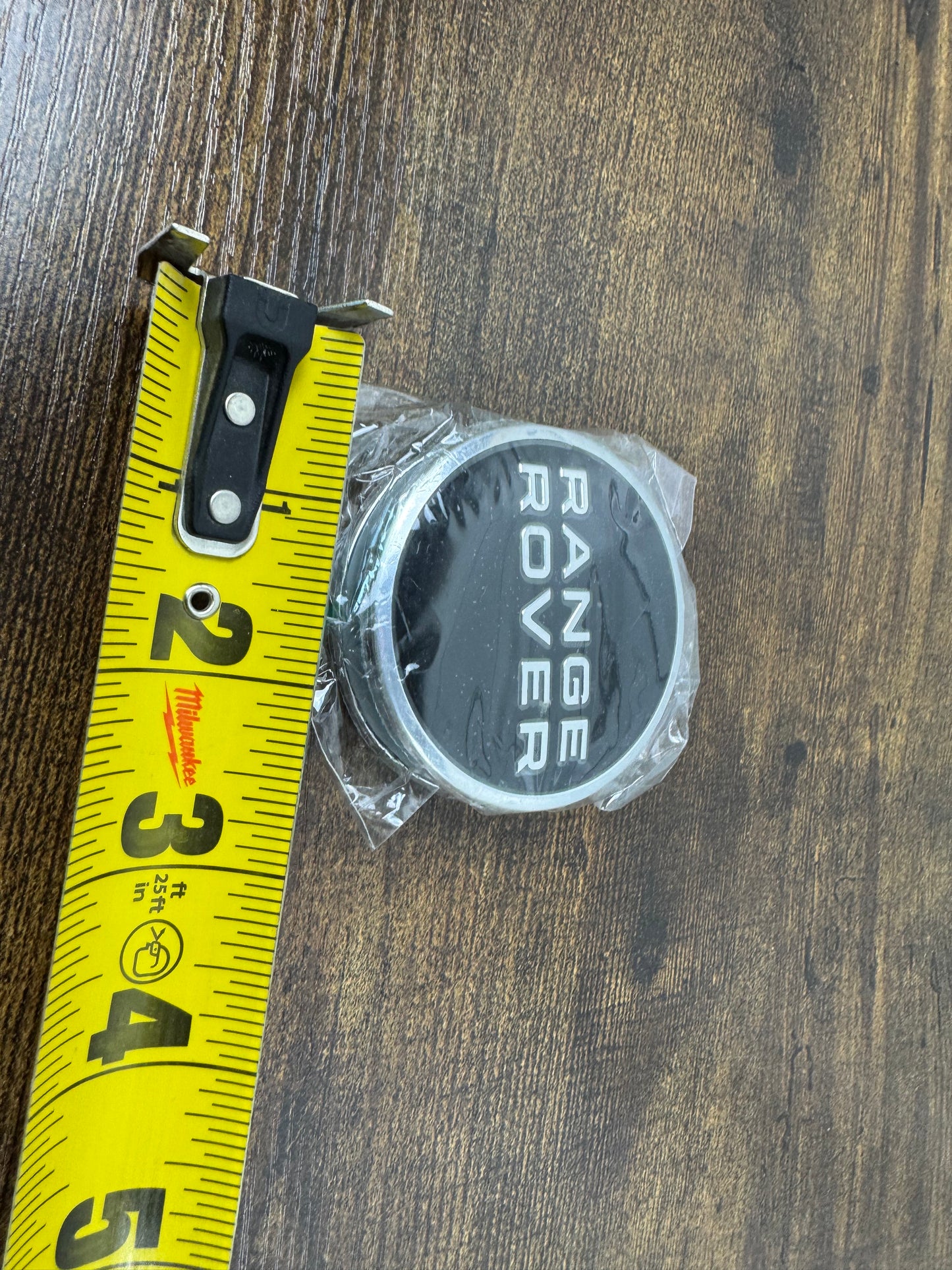 Range Rover Chrome Letters and 2 Wheel Caps