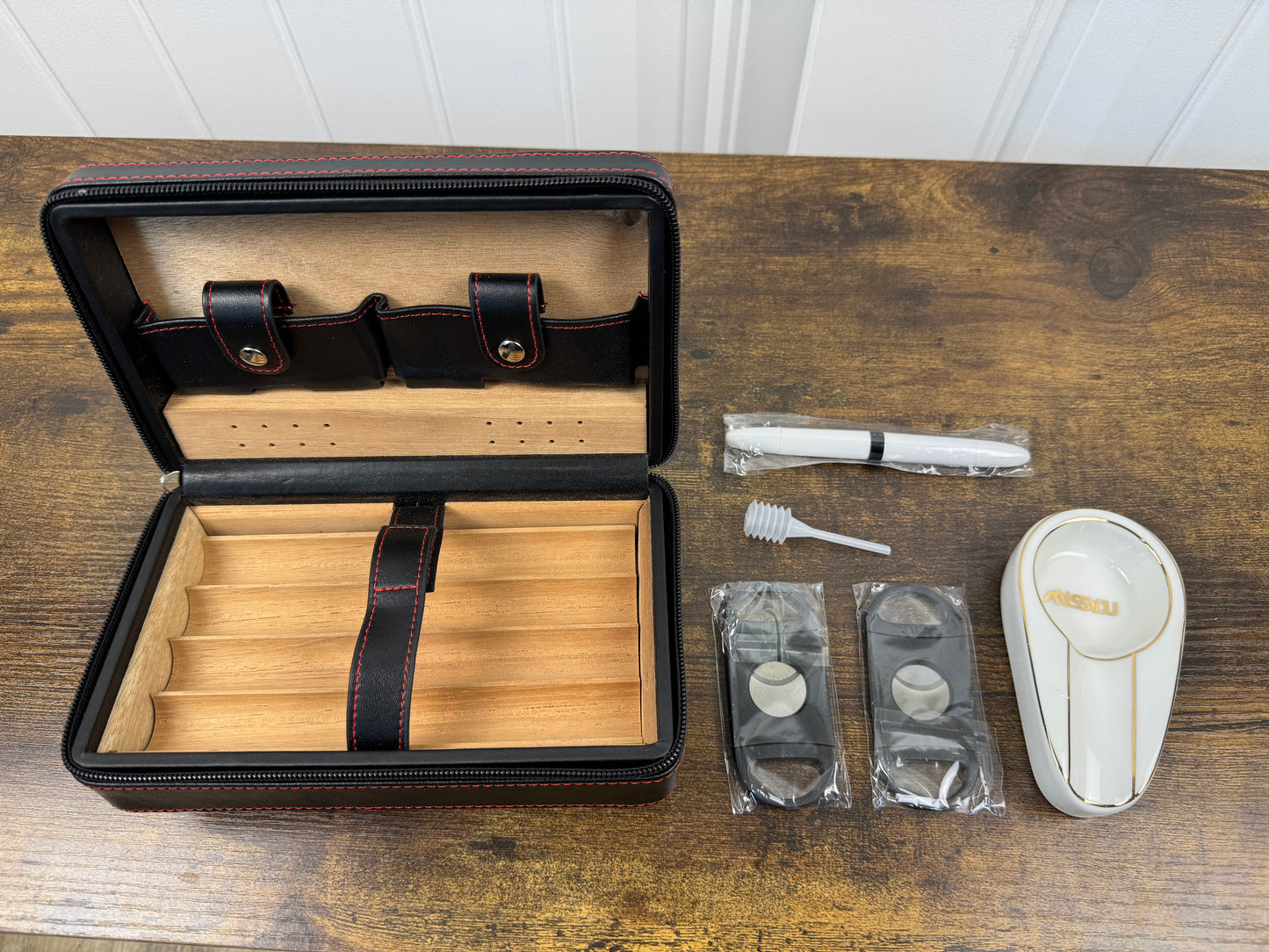 Black Leather Travel Cigar Humidor