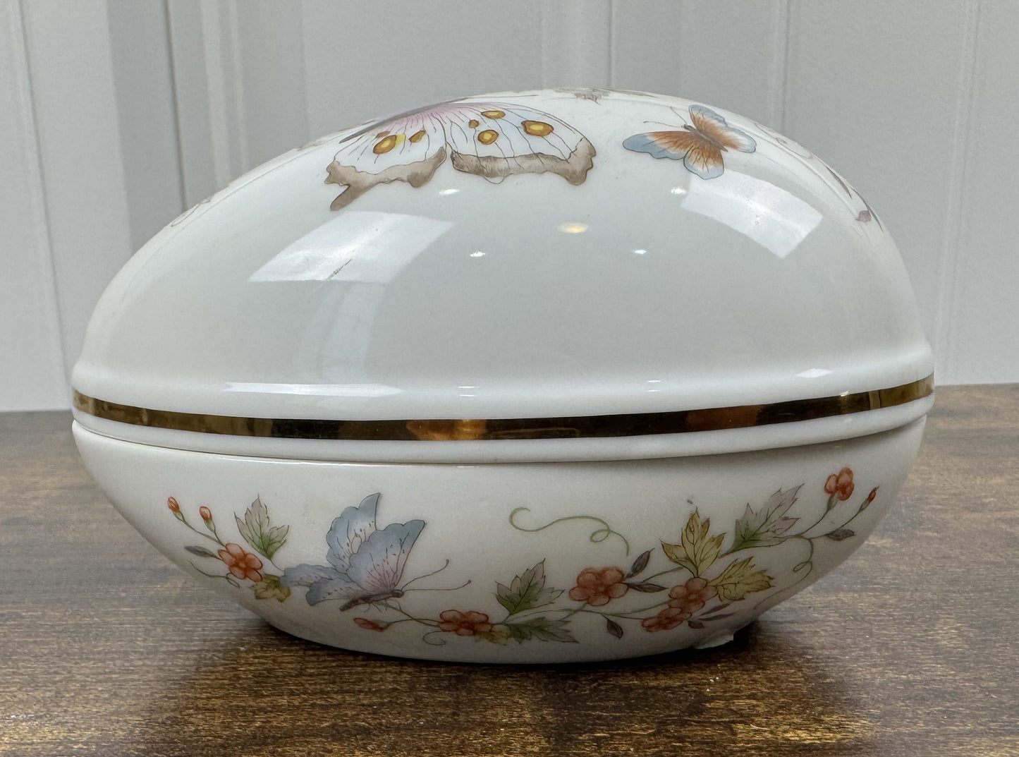 Vintage Avon “Butterfly Fantasy” Egg Shape Trinket Box